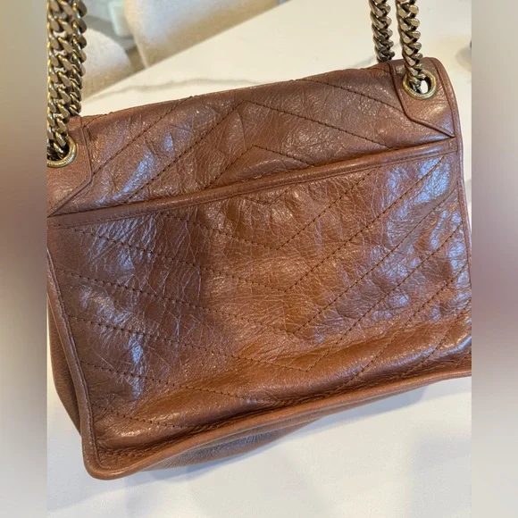 Saint Laurent Niki Medium in Vintage Leather, Light Caramel - Picture 4 of 14